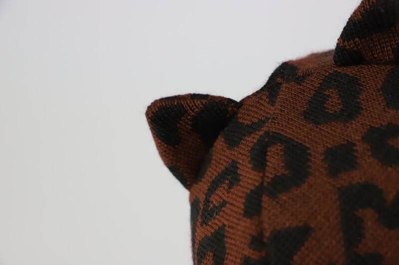 Зимова шапка шолом Beezy з принтом леопард 2450/LEO4/24 zimova-shapka-sholom-beezy-z-printom-leopard-2450leo424 фото